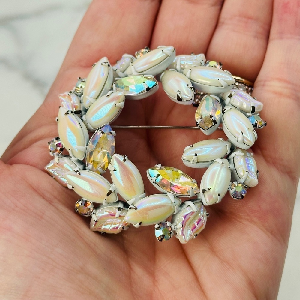 Vintage Regency Signed Brooch Aurora Borealis Rhinestone Circle Pin 1950s Rare - Picture 4 of 10